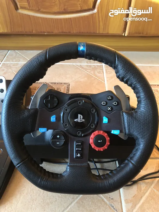 G29 steering wheel with pedals