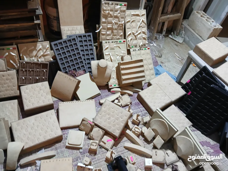 استاندات عرض اكسسوارات ديكور محل فضه