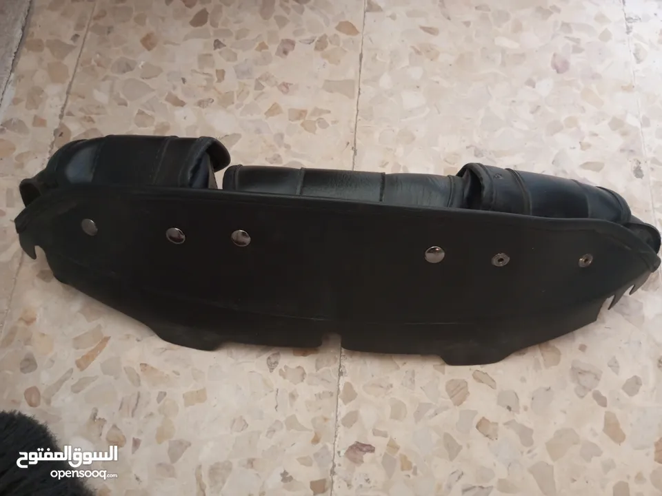 شنانتي اماميه وشنطه تنك ولاصق عاكس للعجل الأمامي