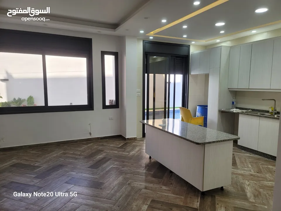 شقة غير مفروشة ( جزء من فيلا ) للإيجار ( Property 37274 )-174842281