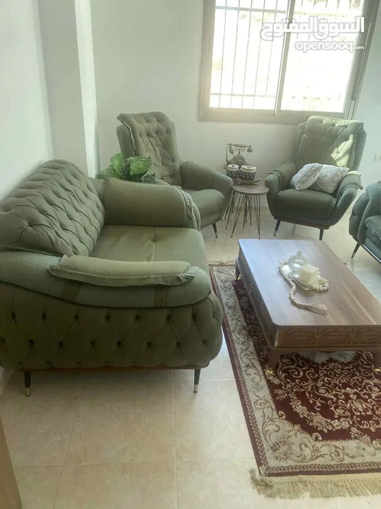 طقم كنب بحاله جيدة