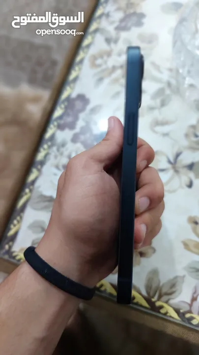 ايفون 13 عادي /128 جيجا / بطاريه 86  نموذج M / وارد اليابان ما بختلف اشي طبعا عن الشرق الاوسط