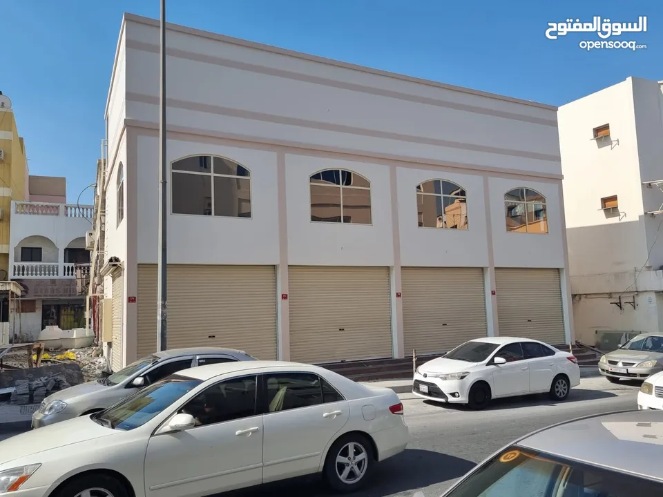 محلات ببميزانين  جديدة بالرفاع الشرقى  بقلب سوق الرفاع شارع الشيخ على بن خليفه