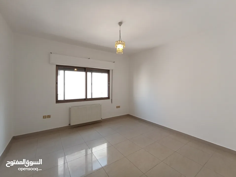 شقة غير مفروشة للإيجار 300م2 ( Property 19203 )-175107091