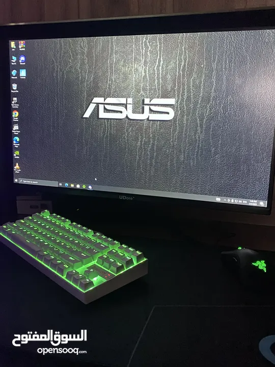 Pc gaming مع شاشه و و و سماعه