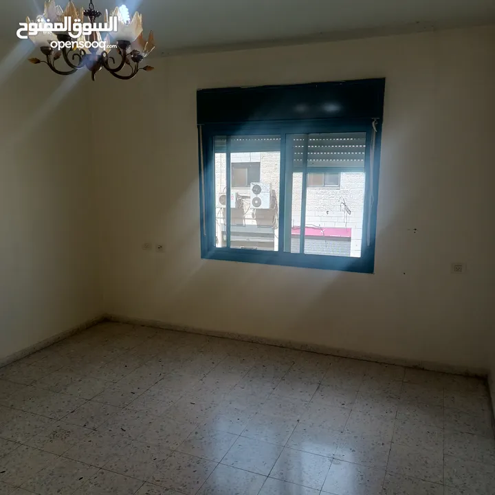 شقة غير مفروشة للايجار