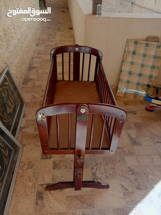 سرير اطفال