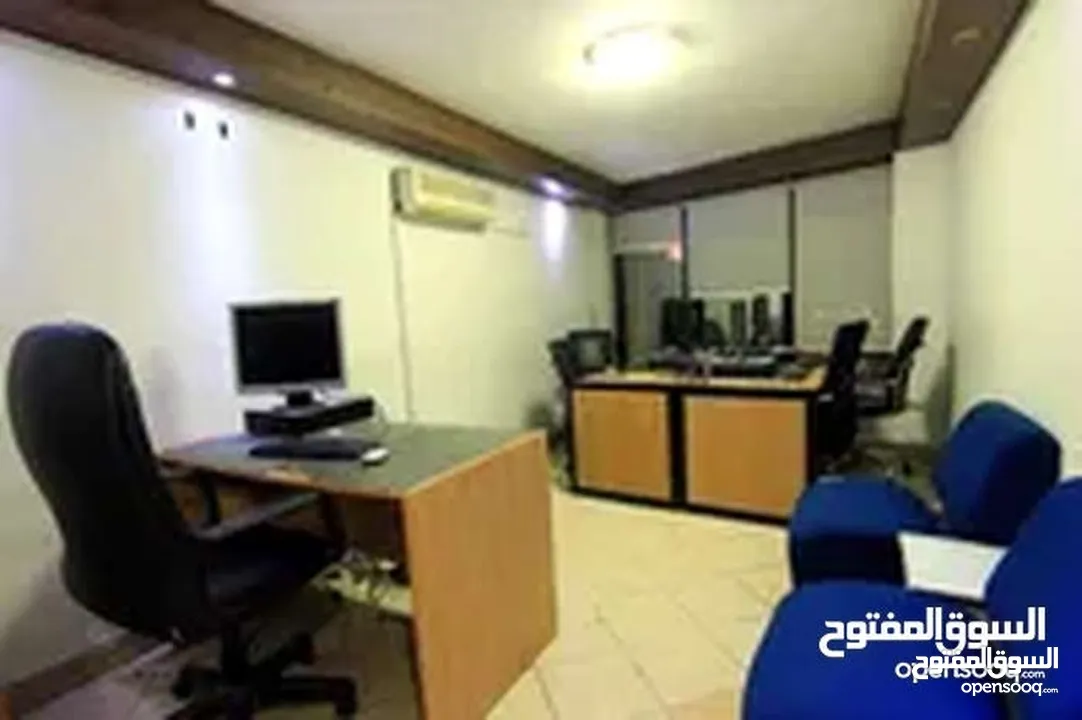 مطلوب مكتب مفروش و جاهز للاستخدام  مساحه من 200 - 400 متر في عمان