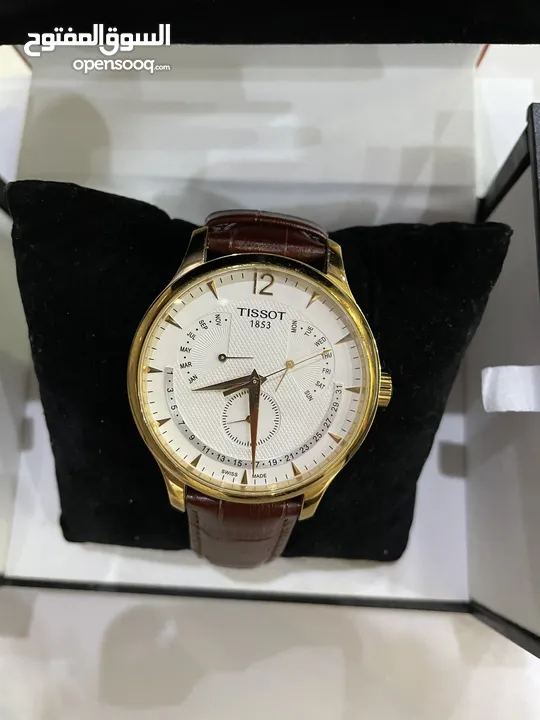 ساعة tissot اصلية بحالة الوكالة ملبوسة لبستين
