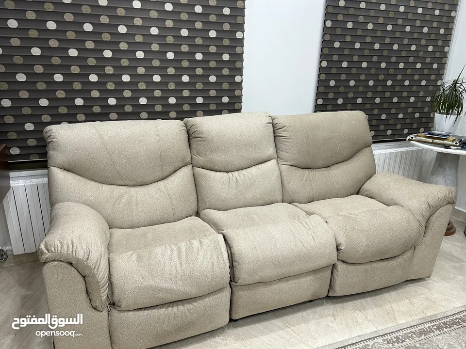 طقم كنب اشلي للبيع