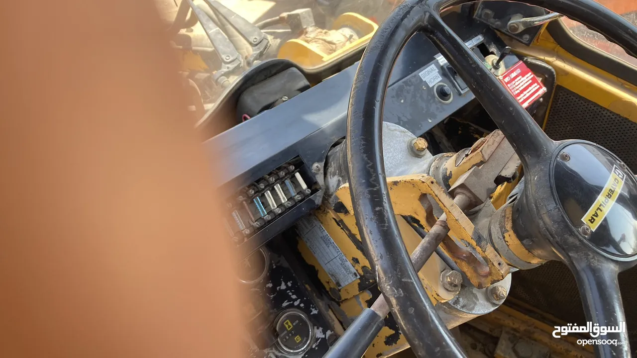 CATERPILLAR 910