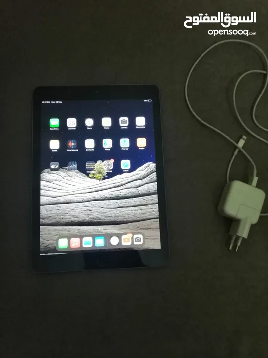 Apple iPad 6 اي باد