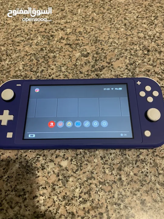 Nintendo switch lite for sale great condition, almost brand new, barely used, no cracks