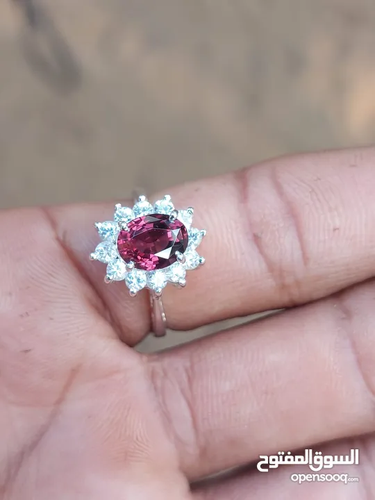 Silver ring with Ceylon Natural Red Spinnel & White Sapphire gems