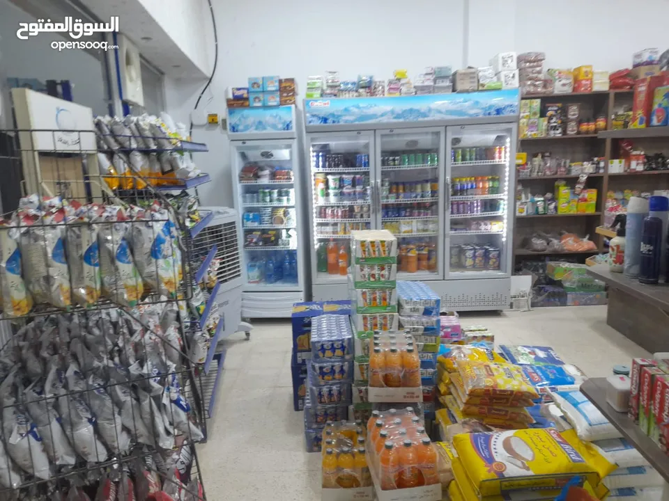 سوبر ماركت للبيع