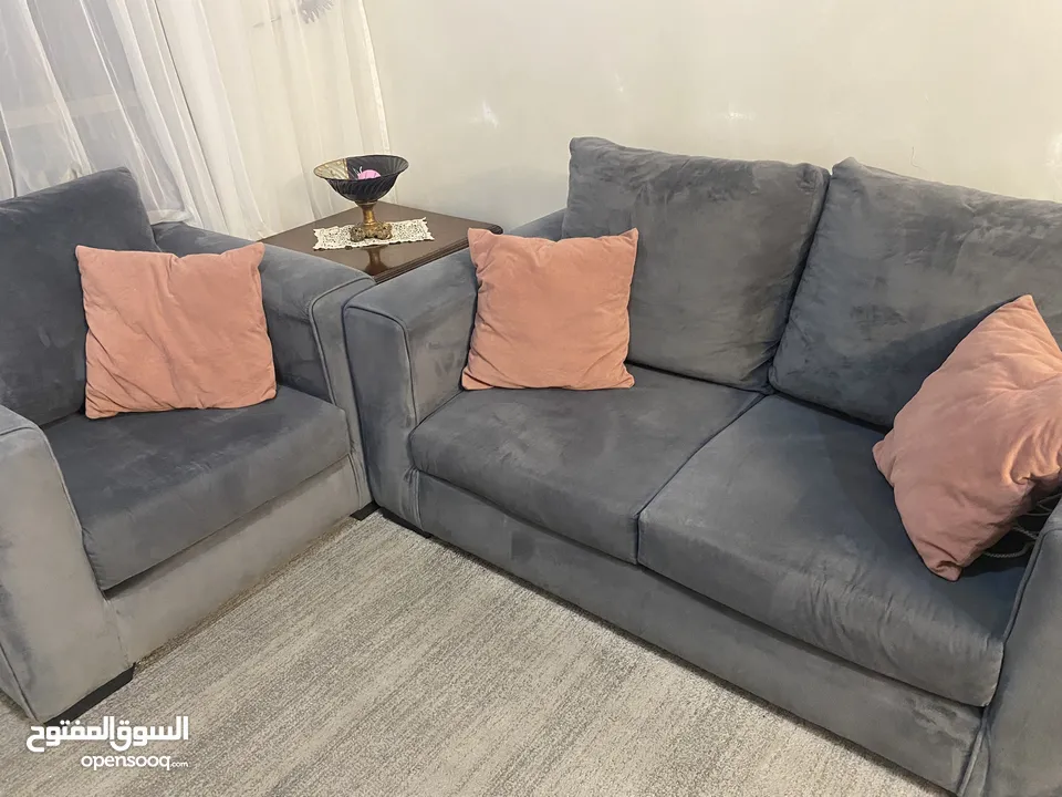 غرفة ضيوف بحاله جيده