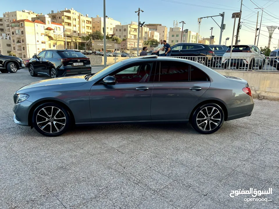 مرسيدس E200 نايت فتحة فيراني 2020 مميزة بحالة الزيرو