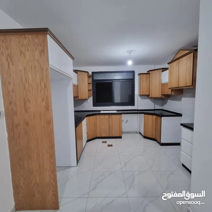 شقة جديدة مقابل ديوان الموظفين للبيع 3 غرف نوم