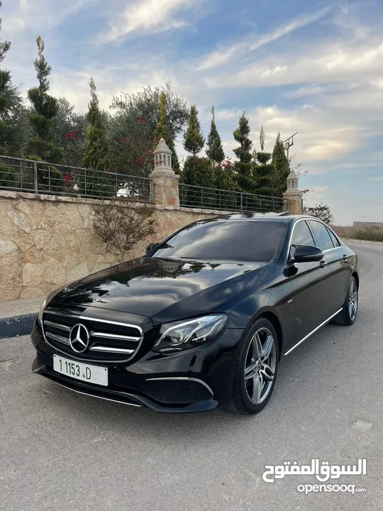 Mercedes benz E220 بحالة الوكالة