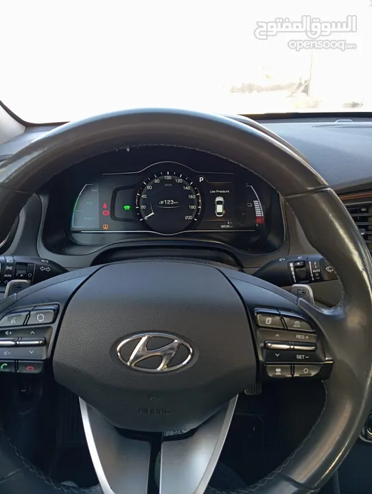 هيونداي ايونيك Hyundai Ioniq EV