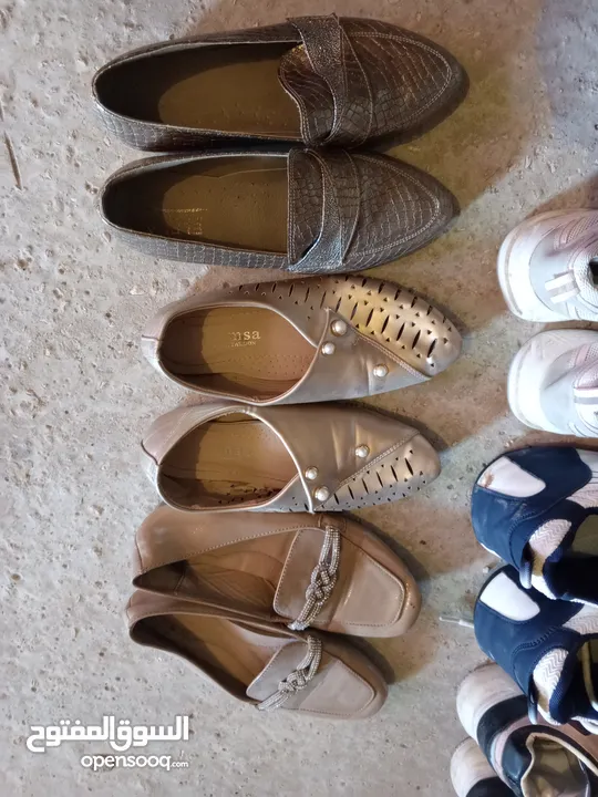 احذية اشكال الوان كلو مستعمل بحالة جديدة