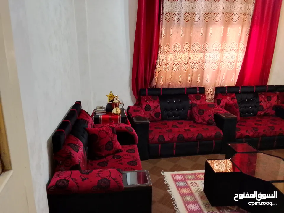 غرفه ضيوف نضيفه للبيع