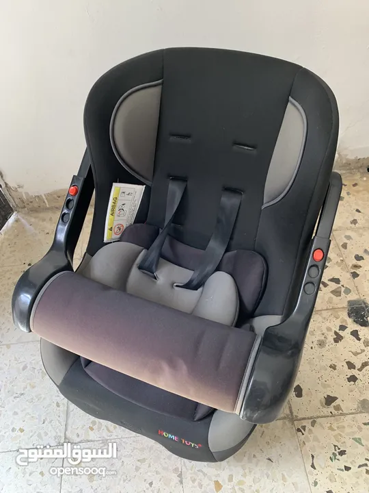 مقعد أطفال للسياره car seat  بحالة الوكالة سبب البيع عدم الحاجة