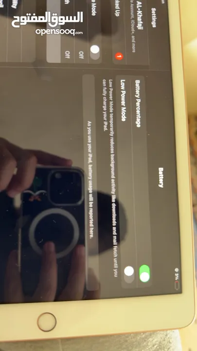 Ipad 8th 32gb لون ذهبي