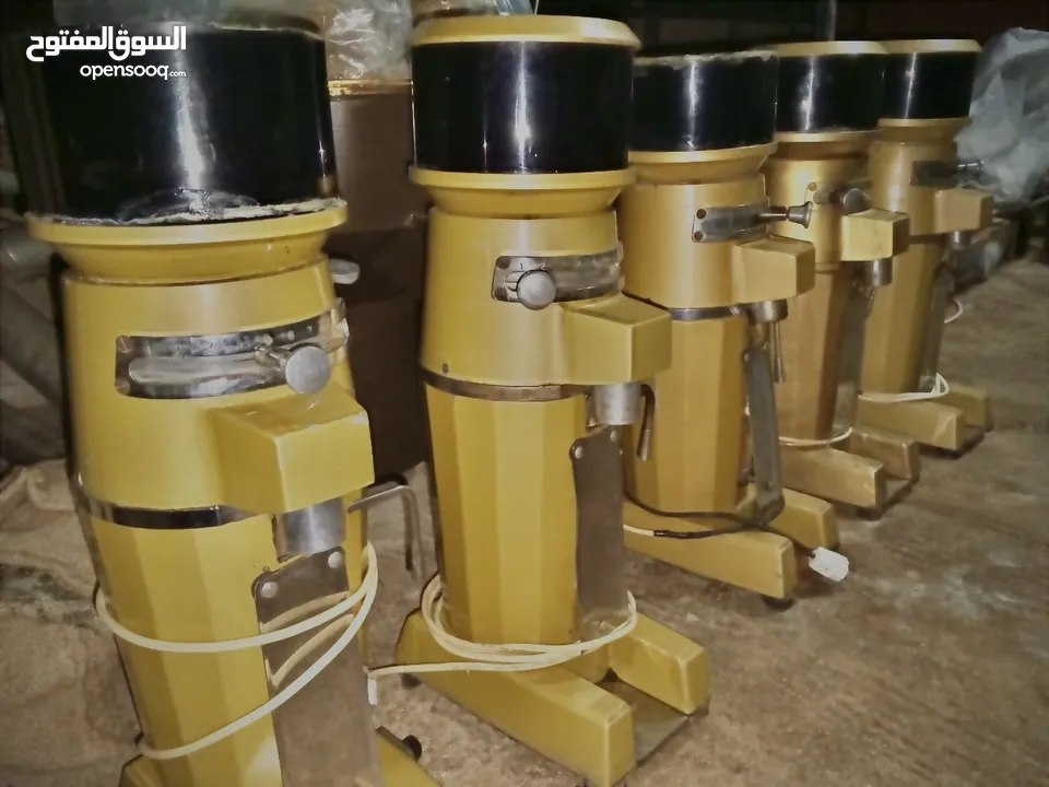 ماكنات طحن قهوة بحال الوكالة ، أنواع مختلفه احجام مختلفه ، حجر جديد بحال المصنع -من حجر 8 لحجر 14