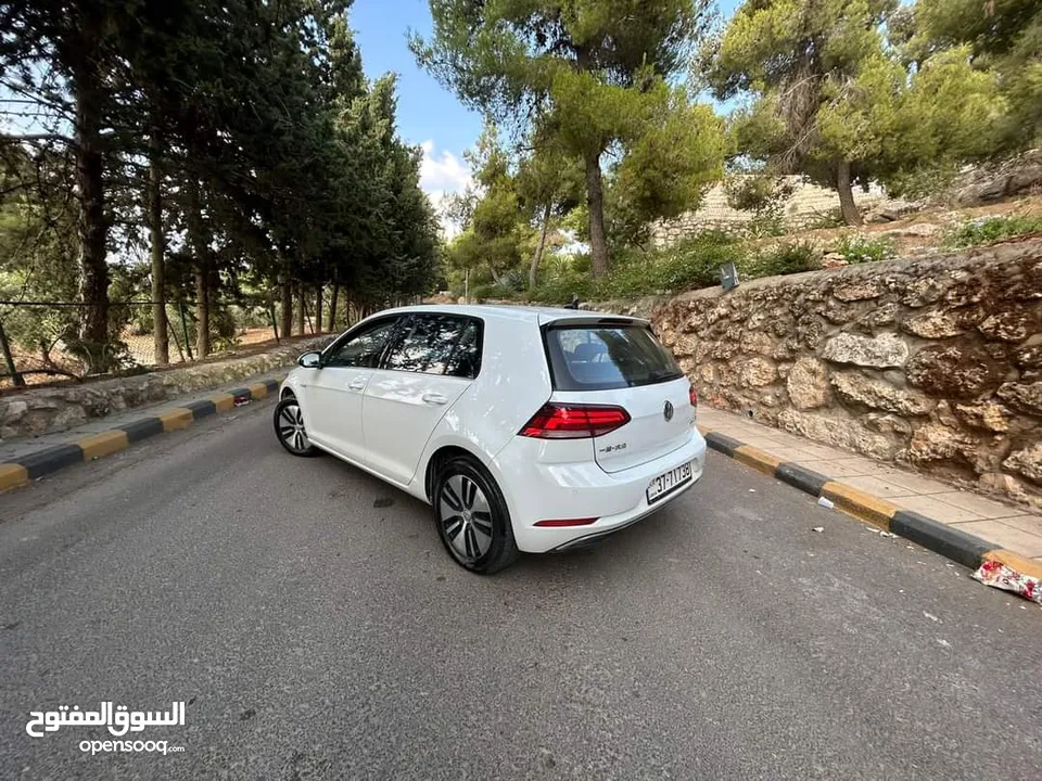 جولف (عدد2) 2020 ممشى 21000  وممشى29000 الف  فحص كامل    سيارات جمرك حره