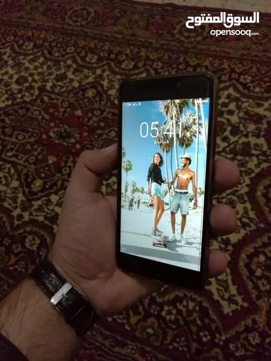 هاتف Meizu M6 Note  ( يعتبر زيرو مش استخدام )  جهاز معدن بالكامل  تم الشراء من دبي