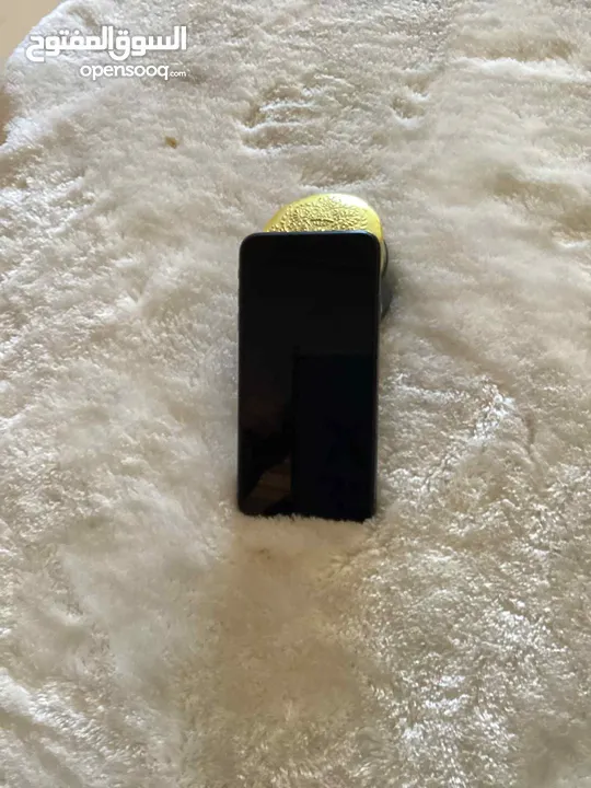 ايفون xs max وكاله مش مفتوح بالمره