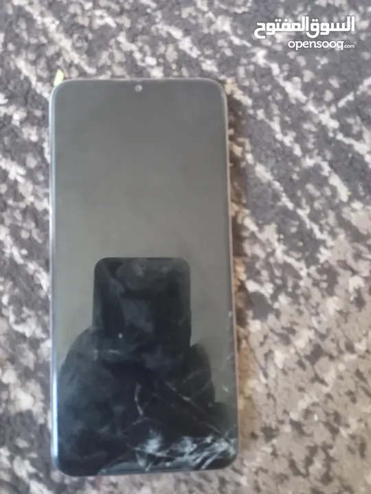 تلفون ابوه بحاله الوكاله بحاجه إله شاشه