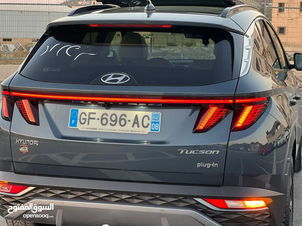 هونداي توسان/2022 Plug In فل الفل فتحة سقف بانوراما  4x4 ///271Hp   ( Haybrid) 1600cc