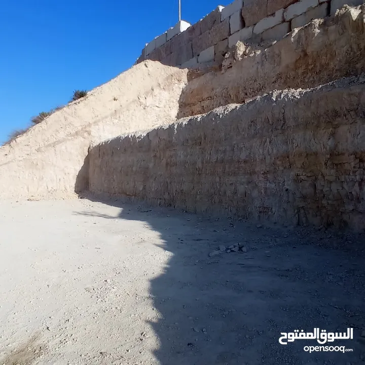ارض جاهزة للبناء سعر لقطة فقط علكاش المنطقة ننقر