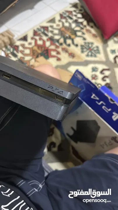 جهاز  PS4 سلم للبيع او للتبديل على ايفون 11 كامل قطعه الاصليه بطارية فوق ال 75  .
