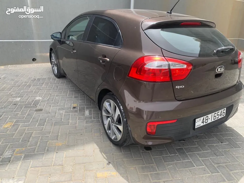 Kia rio 2017 كيا ريو هاتشباك لون بني غامق