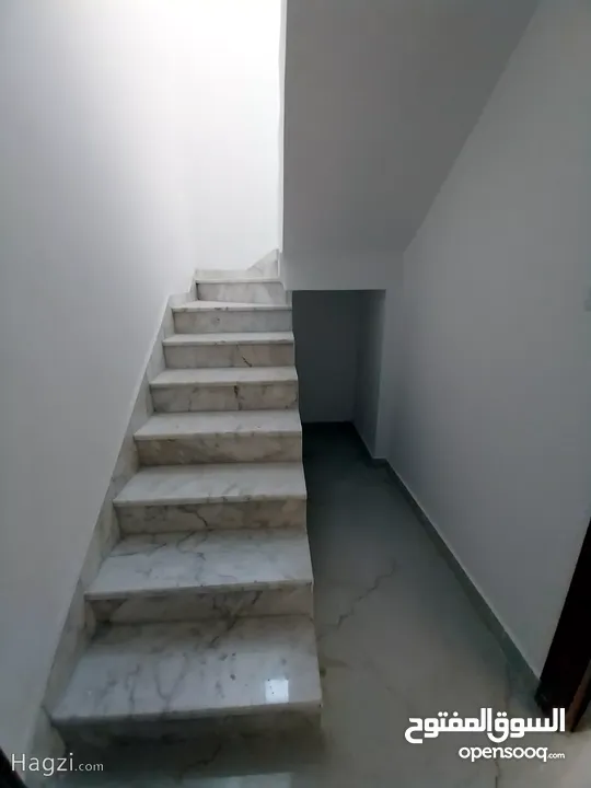 شقه مميزه روف دوبلكس طابق ثالث للبيع غير مفروشه بناء حديث في منطقه الج... ( Property ID : 30345 )