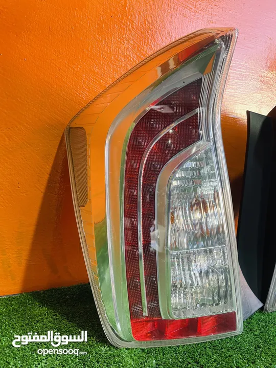 اضوية خلفية مستعمل اصلي تويوتا بريوس 2012-2015 مستعمل وارد اليابان  Toyota Prius 2012/2015