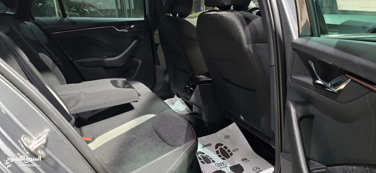 Skoda kamiq 2023 كامل الإضافات