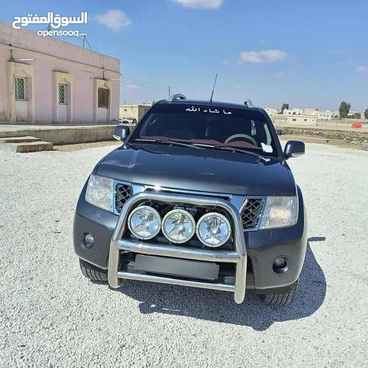 بكب نيسان نيفارا للبيع