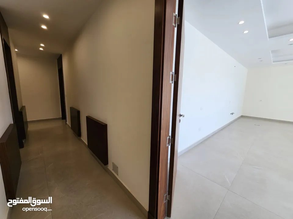 شقة طابقية فاخرة للبيع في عبدون ref : 14386