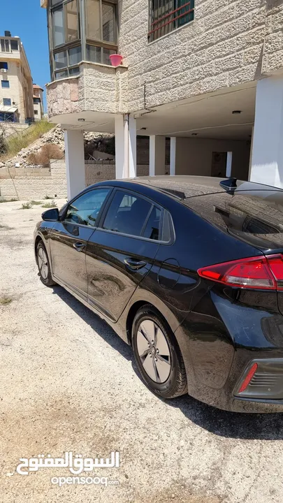 ايونيك هايبرد ترخيص 2021 لون اسود عداد 36 الف