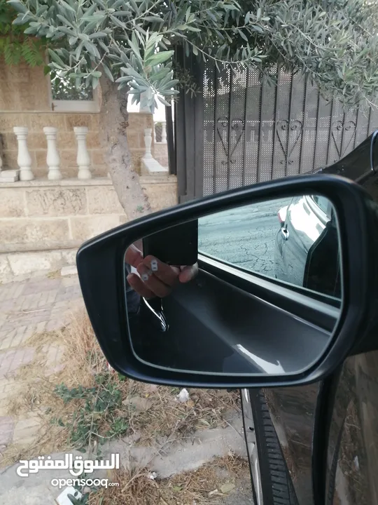 نيسان ليف 2023 للبيع بحالة الوكالة كهرباء