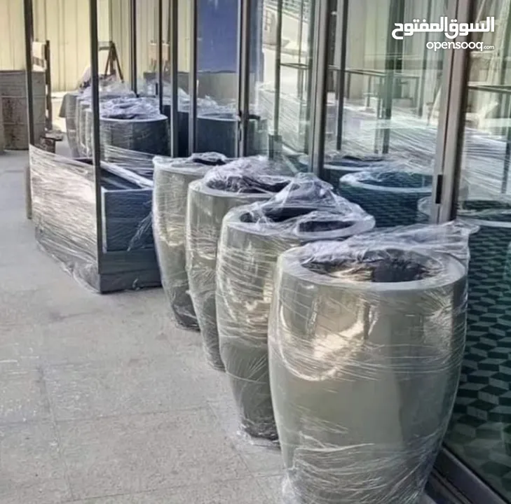 قواوير فايبر جلاس بشكل عصري أنيق #قواوير فايبر جلاس  #نباتات زينة ومثمر داخلي وخارجي  #إشراف مهندسين
