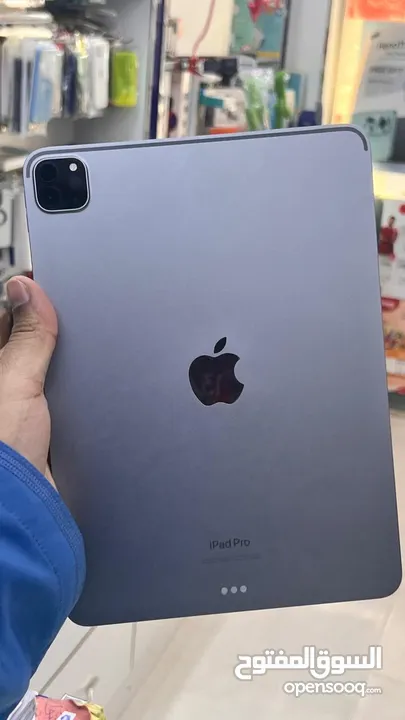 apple ipad pro 11inch M2 256gb