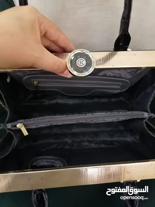 شنتة مريحه لليد وكثير حلو وممتازة