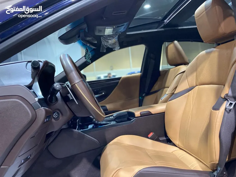 Lexus ES 350 model 2019