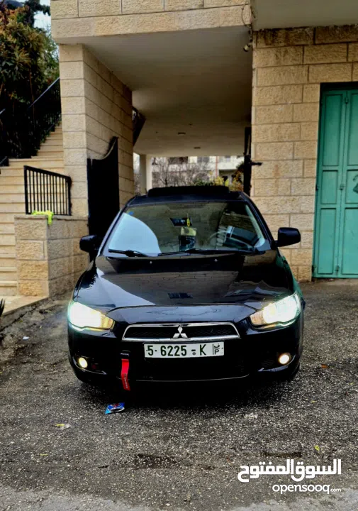 ماتسوبيشي لانسر 2012