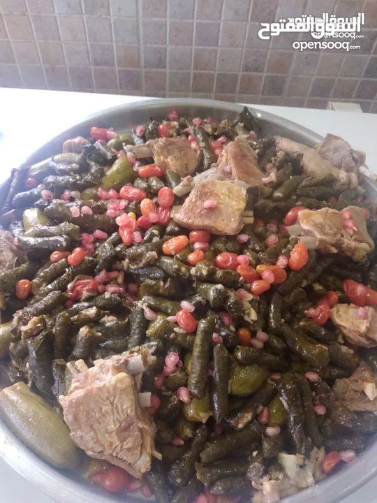 شيف طباخ شرقي وغربي وسلطات ابحث عن عمل خبره في الاكل العربي والسلطات خبره في الفندق وشركه